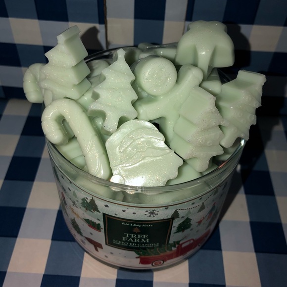 Bath and Body Works Wax Melts - Picture 2 of 2